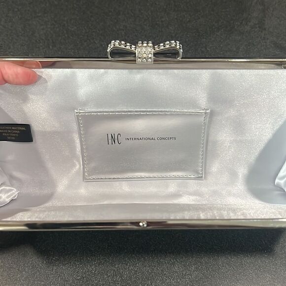 NWOT INC International Concepts Silver Sparkly Bowed Clutch